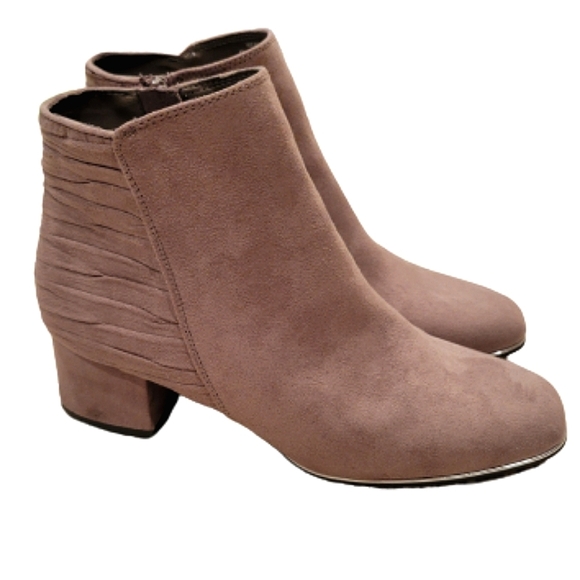 Kelly & Katie Gray Suede Block Heel Short Ankle Boots Bootie Round Almond Toe - Picture 1 of 6